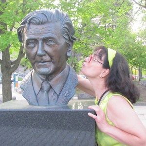 Meet your Posher, Connie